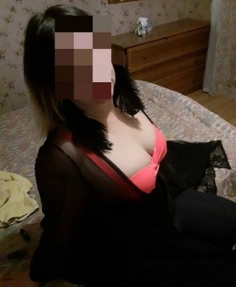 Мои услуги нацелены на доставление максимального удовольствия. Я идеально сочетаю страстные ласки и нежные прикосновения, чтобы ты почувствовал себя особенным. Мои возможности безграничны, и я готова исполнить все твои фантазии и желания. У меня отличные рекомендации от предыдущих клиентов, они описывают меня как чарующую, изысканную и молодую леди. В моем арсенале есть фото, которые отражают мою потрясающую внешность и обаяние. Живу в Москве, готова пригласить тебя к себе или приехать к тебе в гости и подарить незабываемые моменты нашей интимной встречи. 🌟💋🔥✨ (307 символов) Марус